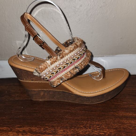 Forever Shoes NIB BELLEVUE-5 in Tan Ankle Strap Wedge Heels, Size 10 - Picture 1 of 10
